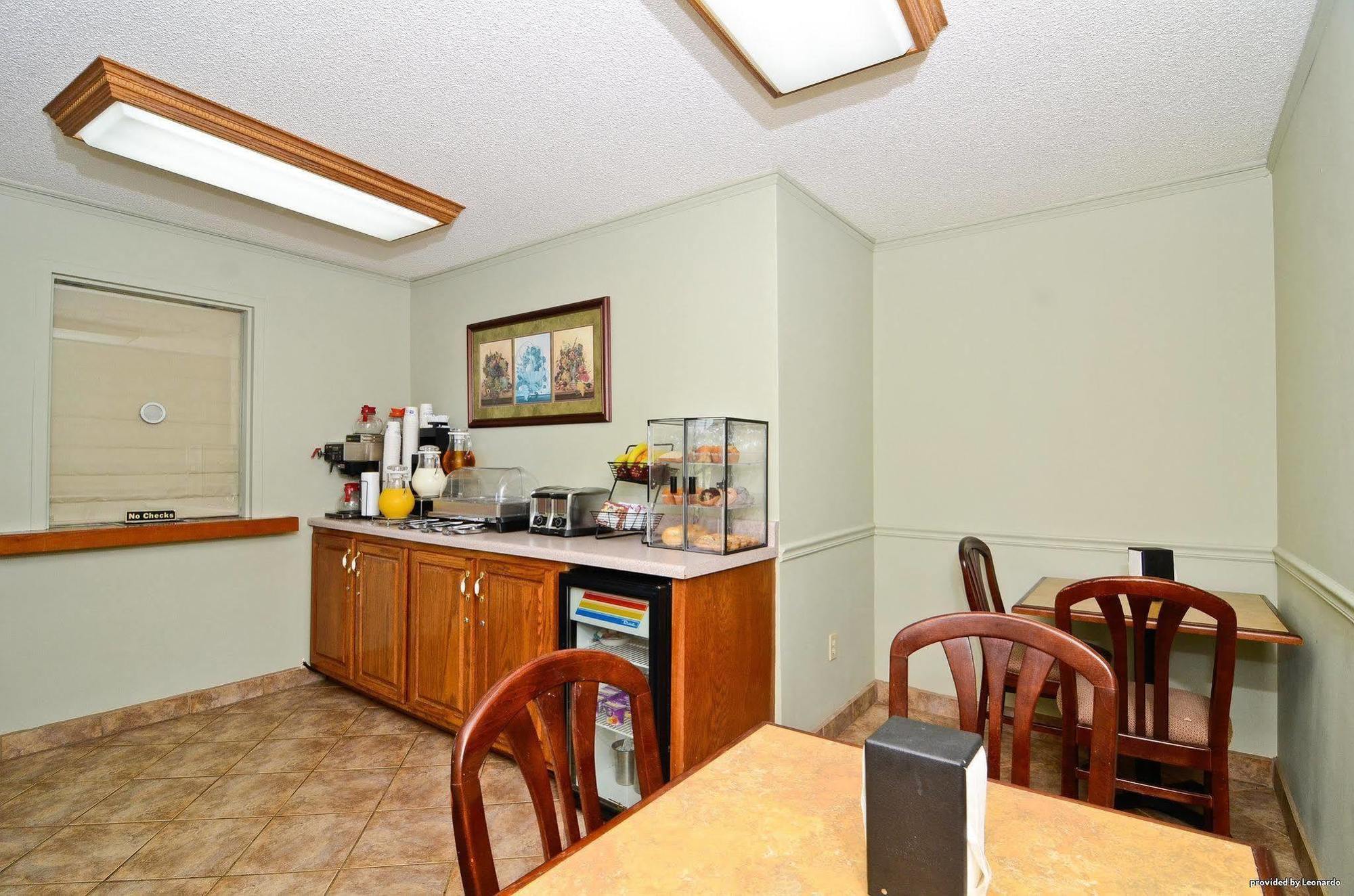 Econo Lodge Ripley Ristorante foto
